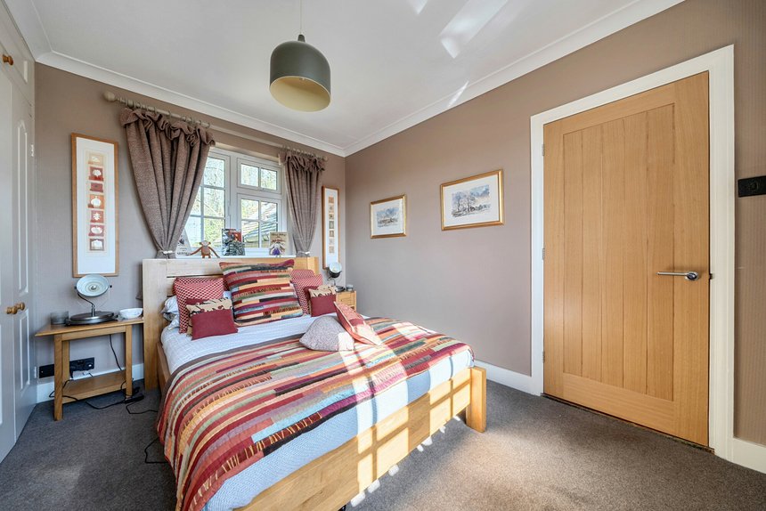 for sale school lane london 39092 - Gibbs Gillespie