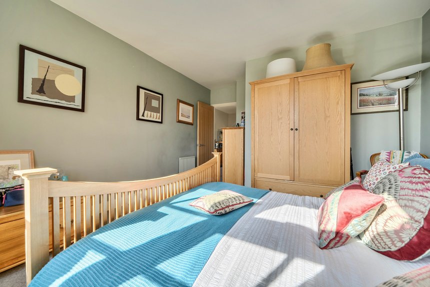 for sale school lane london 39092 - Gibbs Gillespie