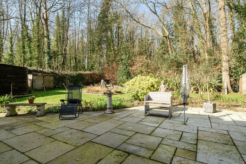 for sale school lane london 39092 - Gibbs Gillespie
