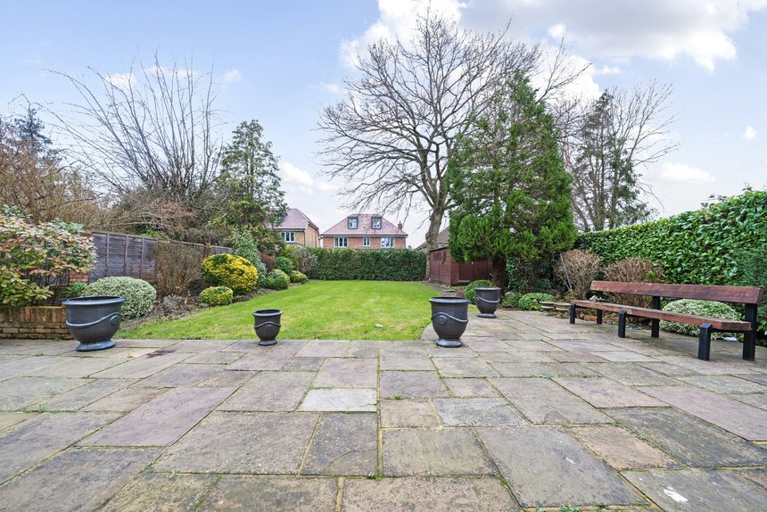 for sale warren road london 39116 - Gibbs Gillespie