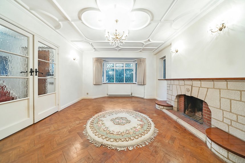 for sale warren road london 39116 - Gibbs Gillespie