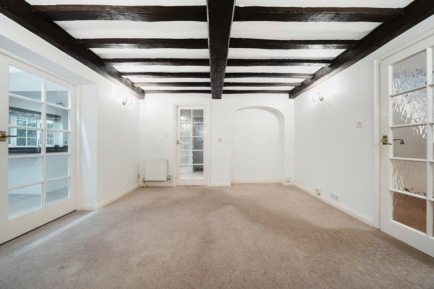 for sale warren road london 39116 - Gibbs Gillespie