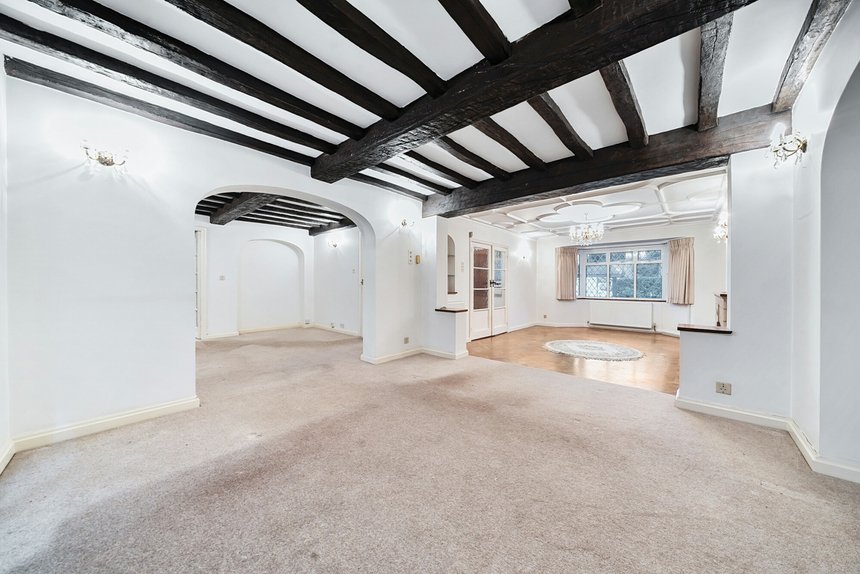 for sale warren road london 39116 - Gibbs Gillespie