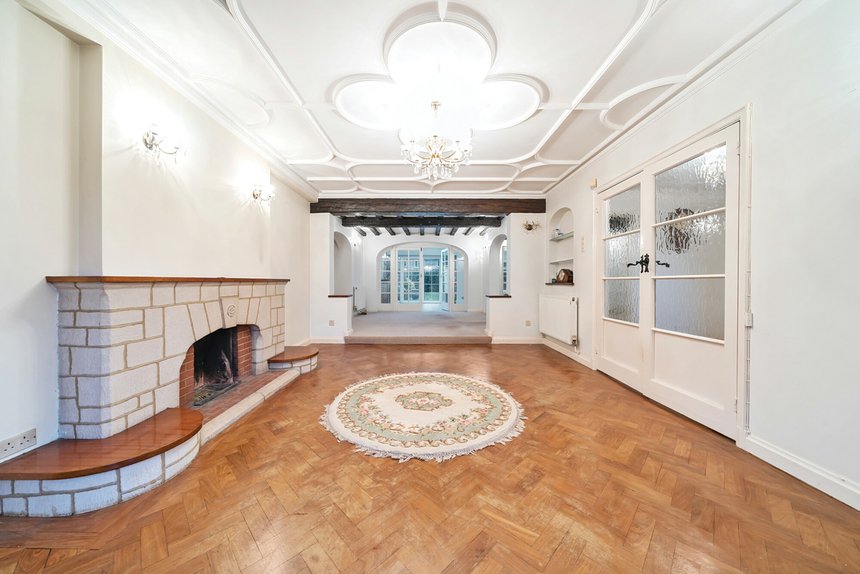 for sale warren road london 39116 - Gibbs Gillespie