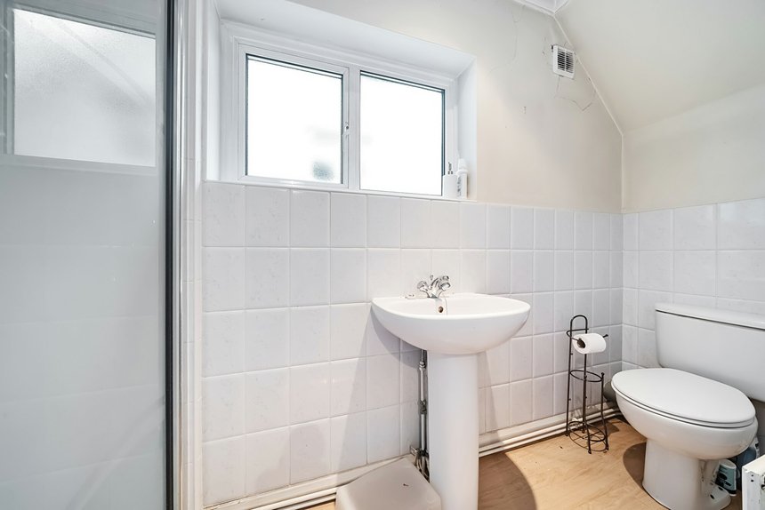 for sale warren road london 39116 - Gibbs Gillespie