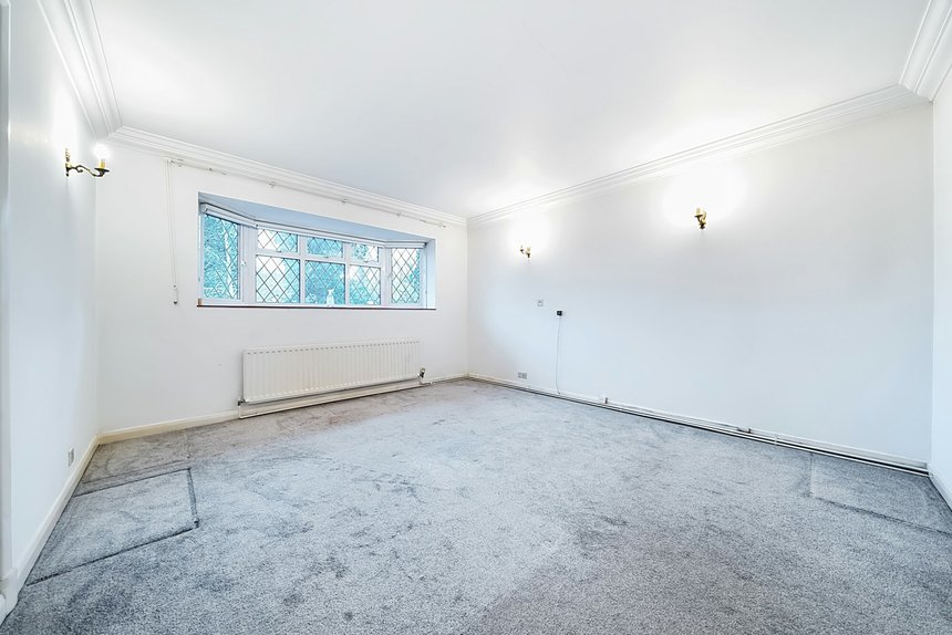 for sale warren road london 39116 - Gibbs Gillespie
