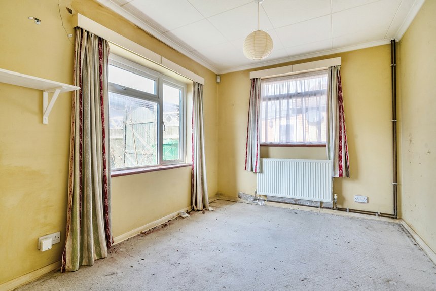 for sale deancroft road london 39140 - Gibbs Gillespie