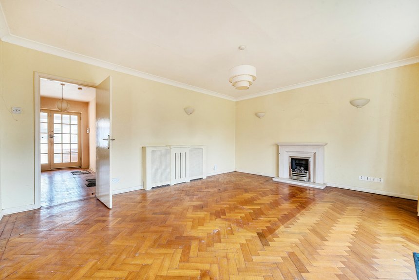 for sale deancroft road london 39140 - Gibbs Gillespie
