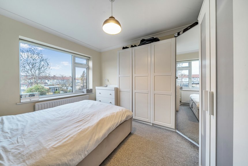 for sale oakleigh road london 39149 - Gibbs Gillespie