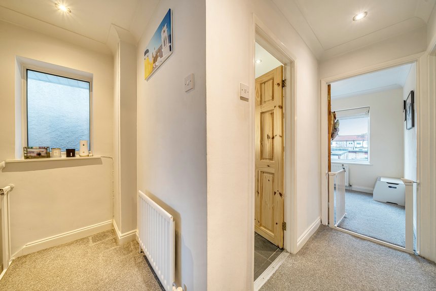for sale oakleigh road london 39149 - Gibbs Gillespie