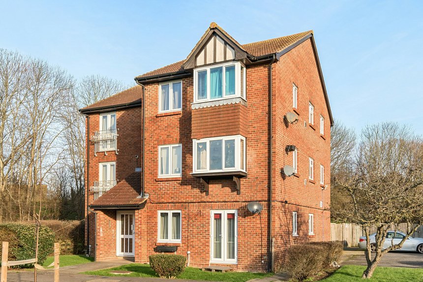 for sale rabournmead drive london 39503 - Gibbs Gillespie