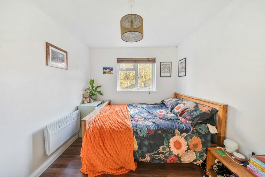 for sale rabournmead drive london 39503 - Gibbs Gillespie
