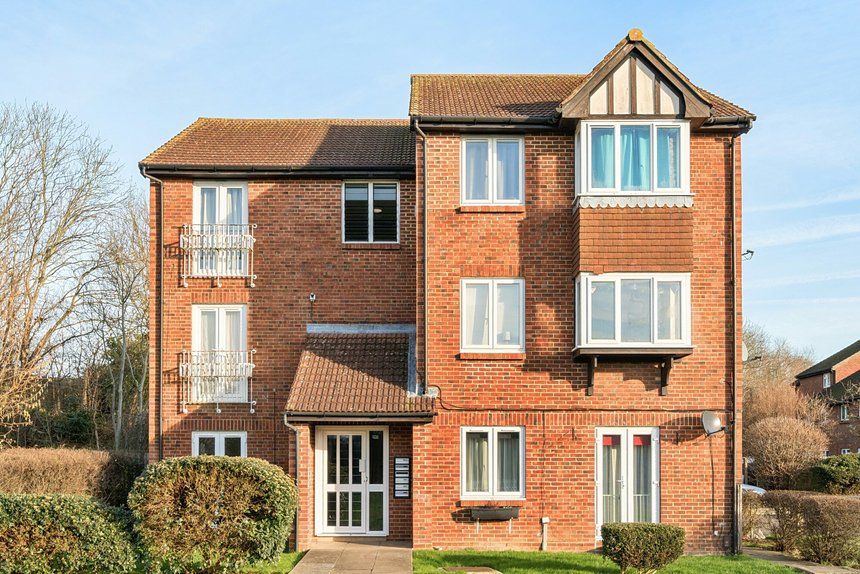 for sale rabournmead drive london 39503 - Gibbs Gillespie