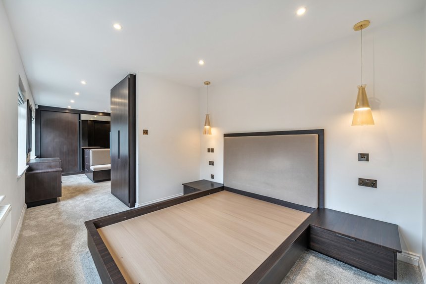 for sale leavesden road london 39521 - Gibbs Gillespie