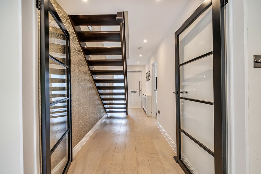 for sale leavesden road london 39521 - Gibbs Gillespie