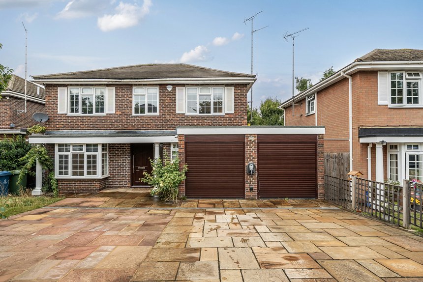 for sale leavesden road london 39521 - Gibbs Gillespie