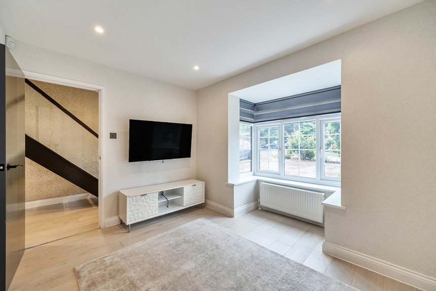for sale leavesden road london 39521 - Gibbs Gillespie