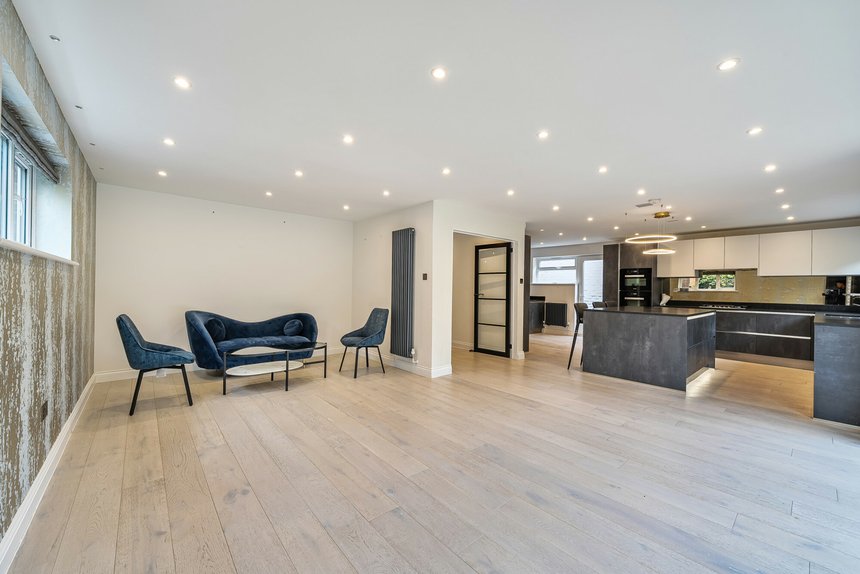 for sale leavesden road london 39521 - Gibbs Gillespie