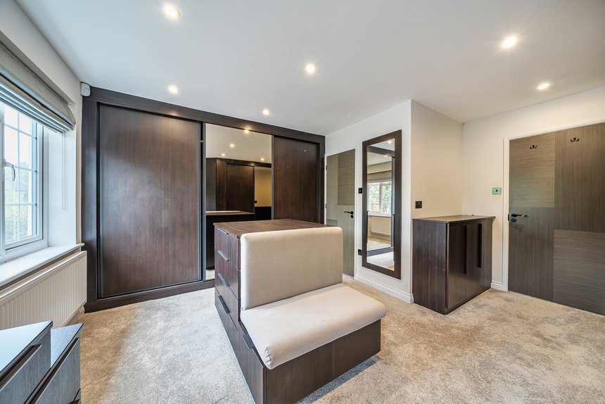 for sale leavesden road london 39521 - Gibbs Gillespie