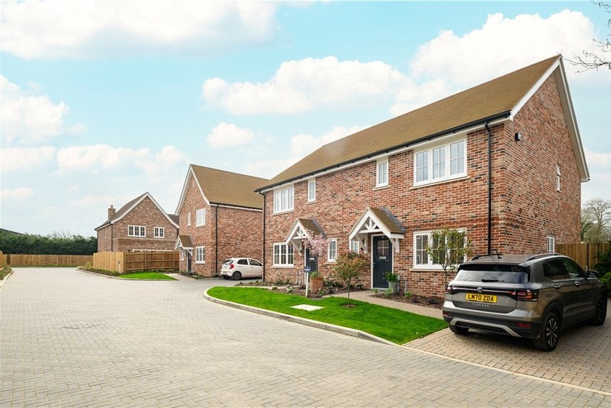 under offer little green lane london 39687 - Gibbs Gillespie