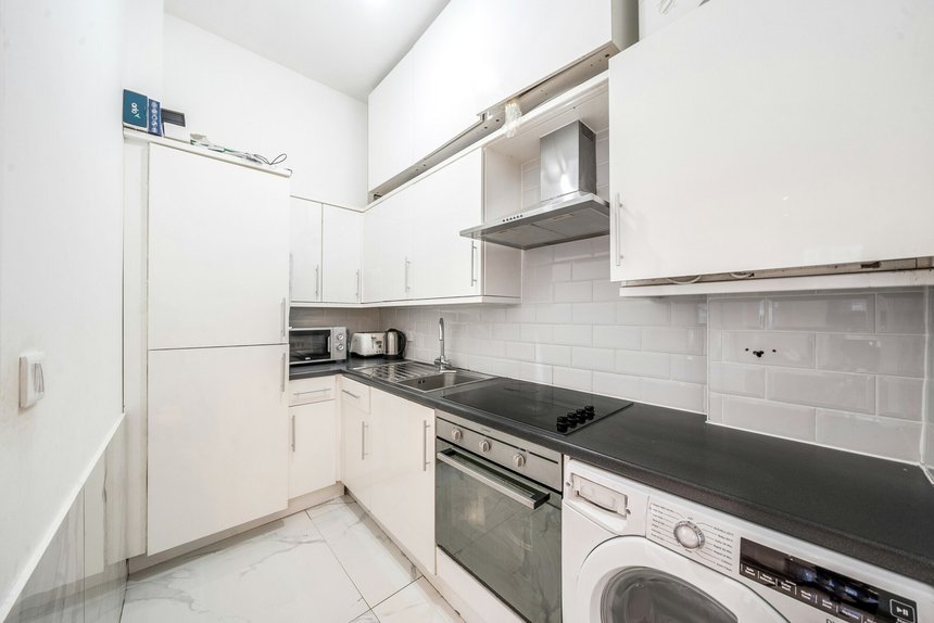 under offer brooke avenue london 39717 - Gibbs Gillespie