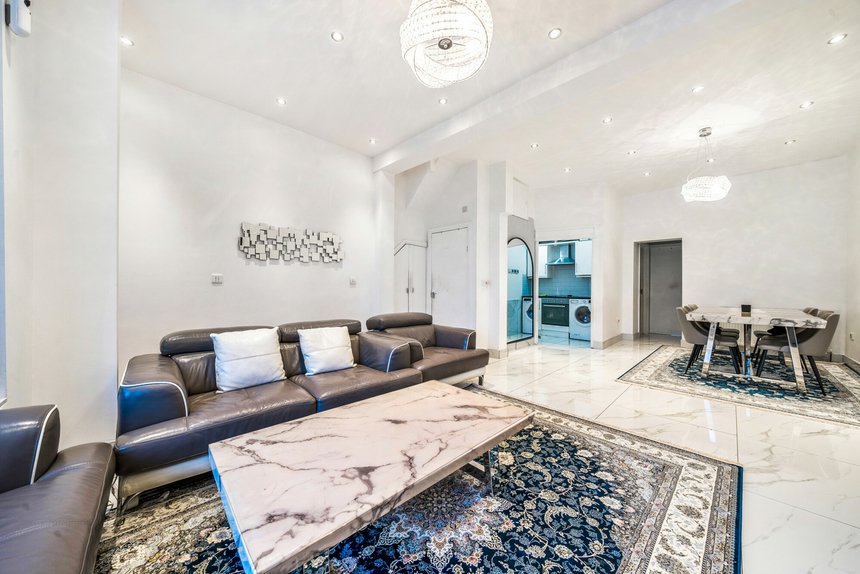under offer brooke avenue london 39717 - Gibbs Gillespie