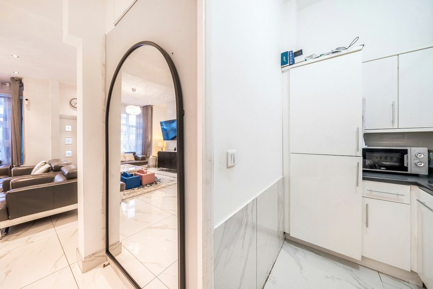 under offer brooke avenue london 39717 - Gibbs Gillespie