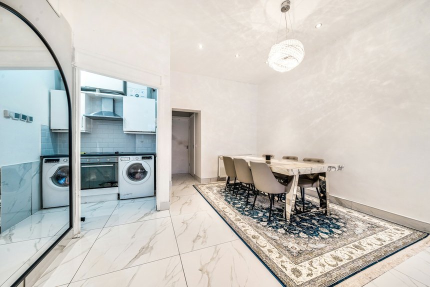 under offer brooke avenue london 39717 - Gibbs Gillespie
