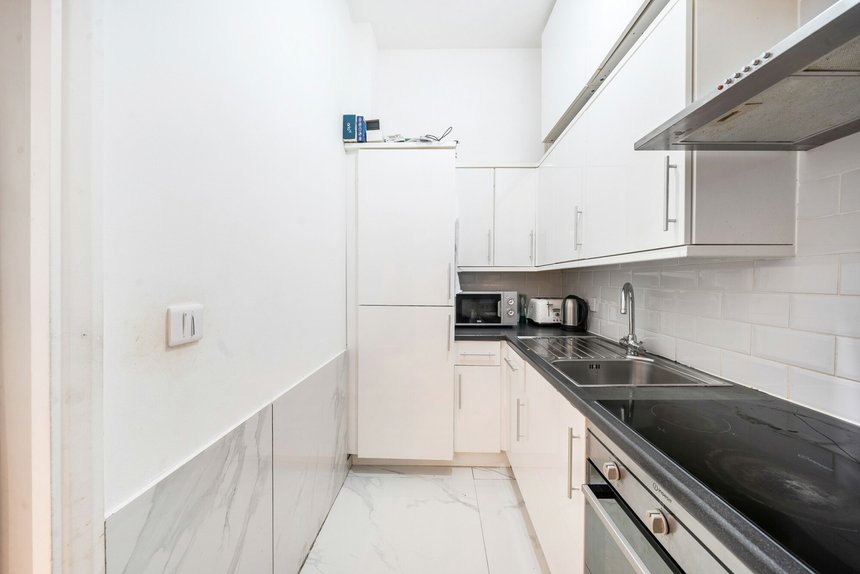 under offer brooke avenue london 39717 - Gibbs Gillespie