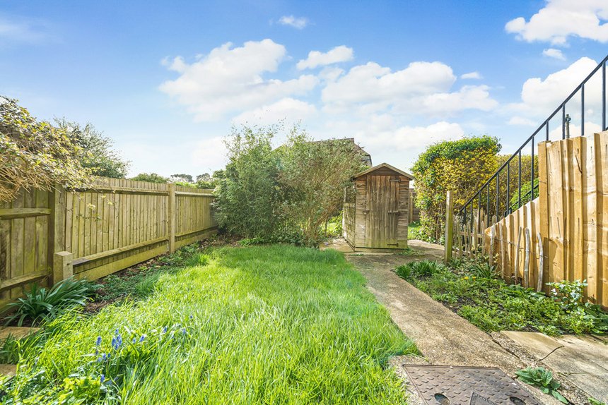 2 bedroom for sale in Beechwood Avenue, Ruislip, Middlesex, HA4 Gibbs Gillespie