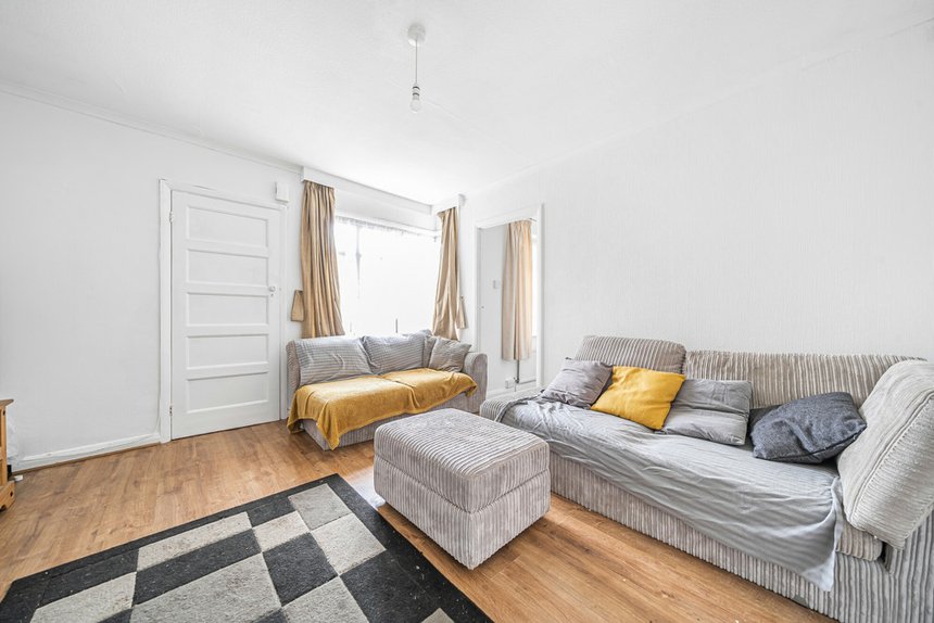 2 bedroom for sale in Beechwood Avenue, Ruislip, Middlesex