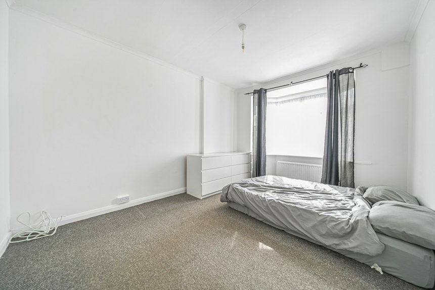 2 bedroom for sale in Beechwood Avenue, Ruislip, Middlesex, HA4 Gibbs Gillespie
