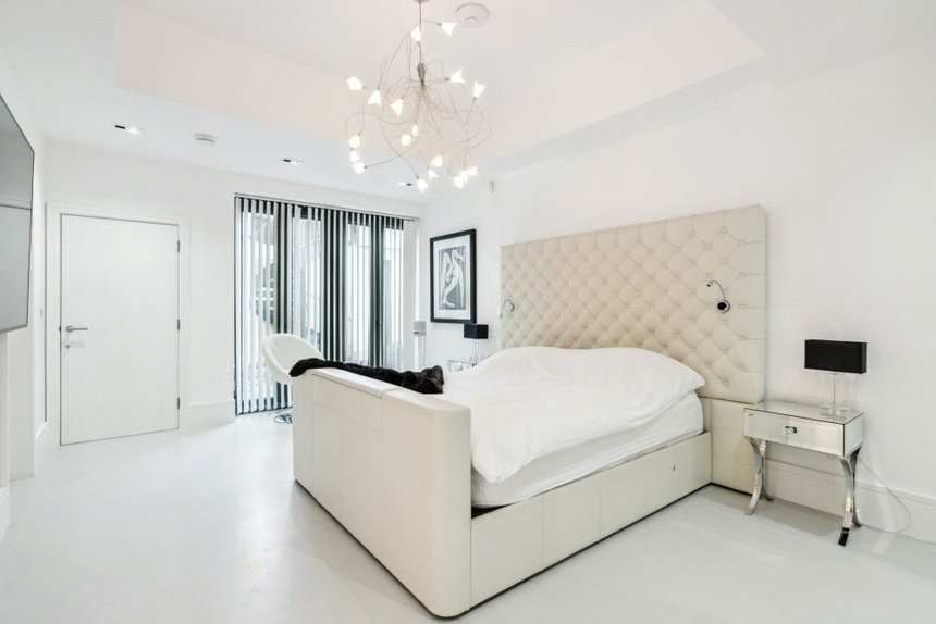 for sale loudwater drive london 39838 - Gibbs Gillespie