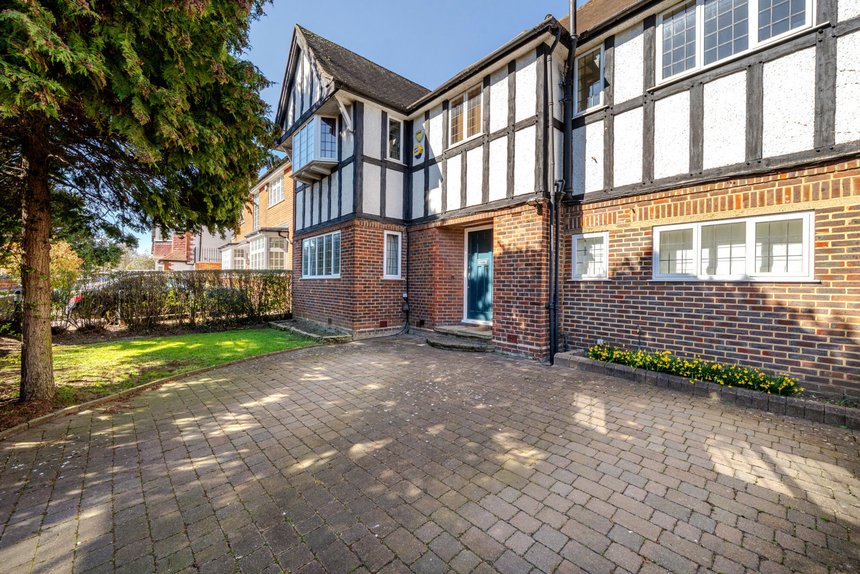 for sale corringway london 39855 - Gibbs Gillespie