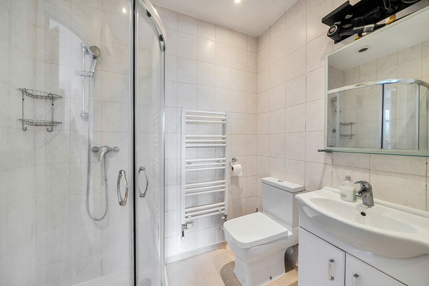 for sale hillside road london 39866 - Gibbs Gillespie