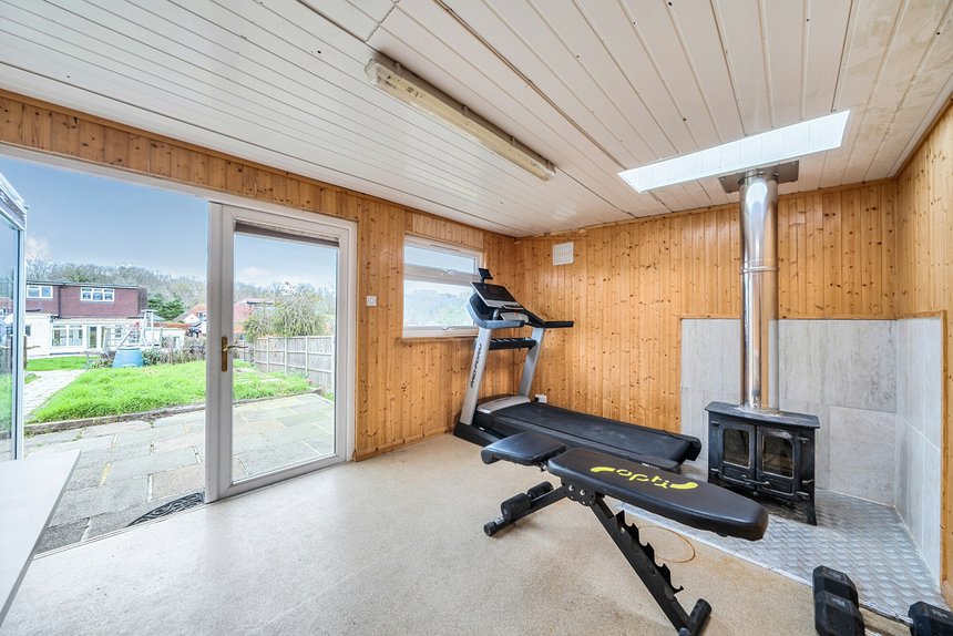 for sale hillside road london 39866 - Gibbs Gillespie