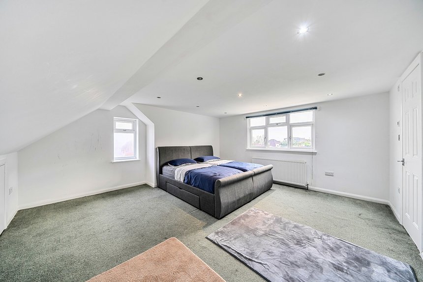 for sale hillside road london 39866 - Gibbs Gillespie