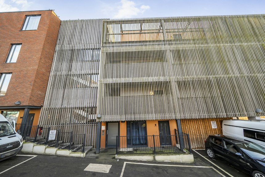 for sale field end road london 40073 - Gibbs Gillespie