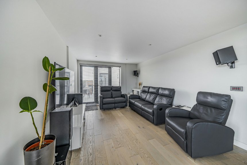 for sale field end road london 40073 - Gibbs Gillespie