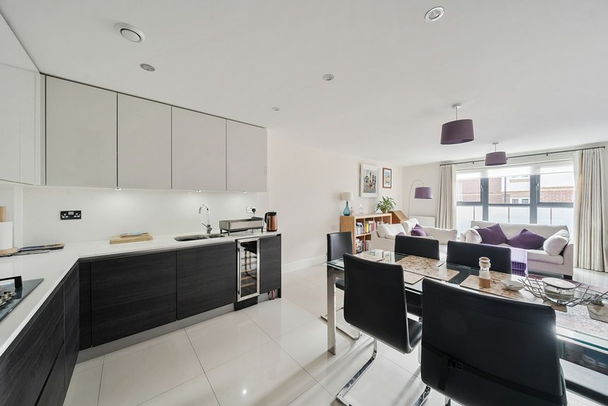 for sale caravan lane london 40110 - Gibbs Gillespie