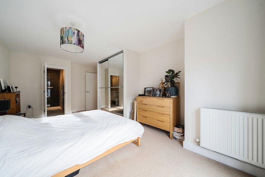 for sale caravan lane london 40110 - Gibbs Gillespie