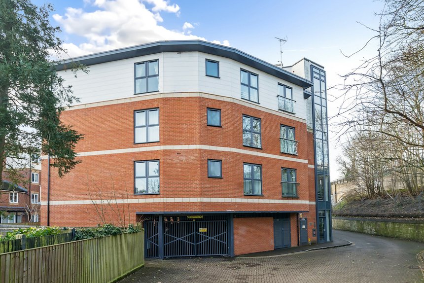 for sale caravan lane london 40110 - Gibbs Gillespie