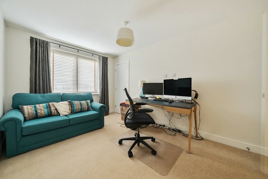 for sale caravan lane london 40110 - Gibbs Gillespie