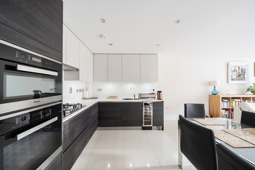 for sale caravan lane london 40110 - Gibbs Gillespie