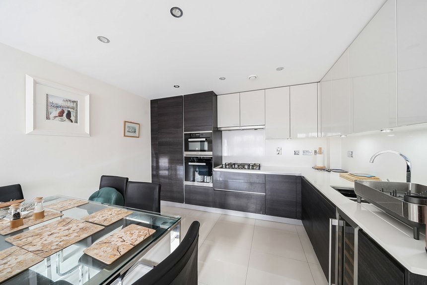 for sale caravan lane london 40110 - Gibbs Gillespie