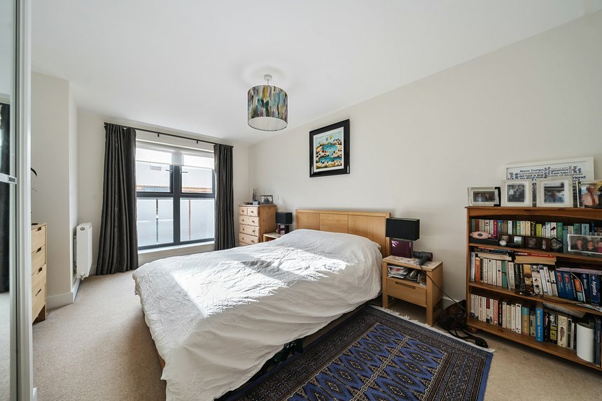 for sale caravan lane london 40110 - Gibbs Gillespie