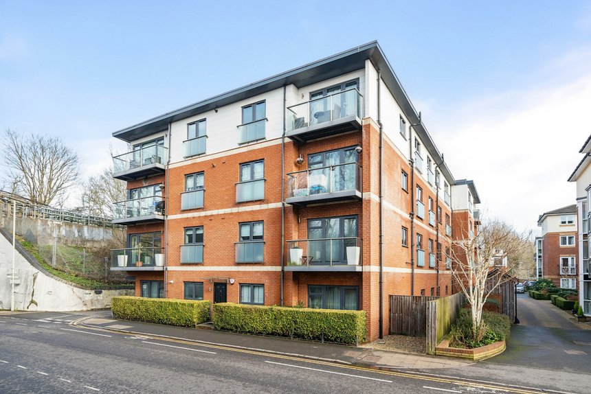 for sale caravan lane london 40110 - Gibbs Gillespie