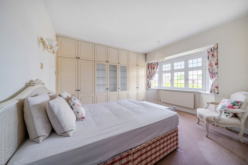 under offer belmont road london 40113 - Gibbs Gillespie
