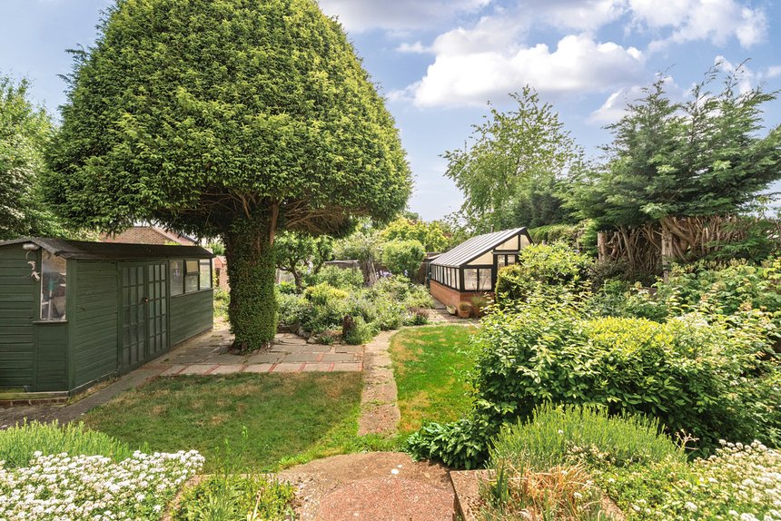under offer belmont road london 40113 - Gibbs Gillespie