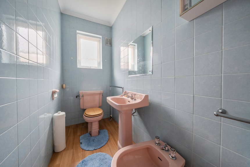 under offer nightingale way london 40156 - Gibbs Gillespie